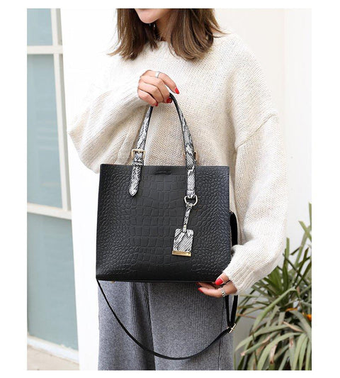 Luxury Crocodile Women Handbag Snakeskin Wide Shoulder Strap Designer Shoulder Bag Buckle High Capacity Totes 2019